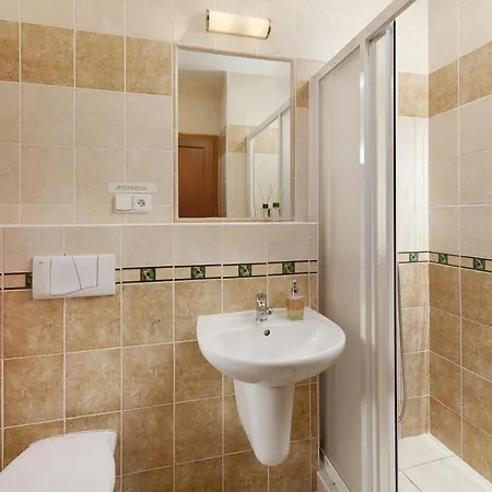 尤纳纹勒奇旅馆 招待所 Špindlerŭv Mlýn