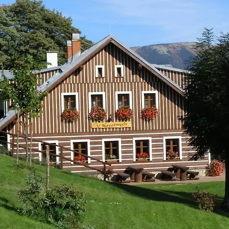 尤纳纹勒奇旅馆 招待所 Špindlerŭv Mlýn